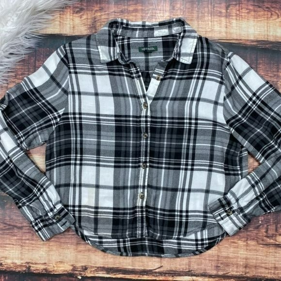 Wild Fable Plaid Cropped Button Down Shirt - Picture 2 of 8